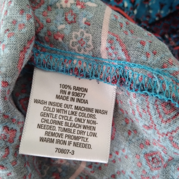 St John's bay Flower tribal print cold shoulder top - Picture 5 of 5